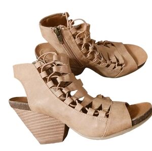 Hocus Pocus Wedge Heeled Open Toe Caged Sandal Bootie Ladies 7 1/2 PEPER